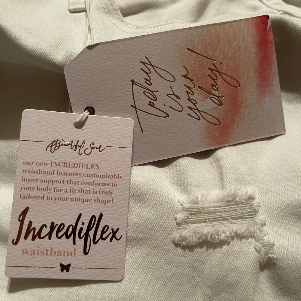 A Beautiful Soul NWT White Distressed Skinny Jean Size 16 - Picture 8 of 8